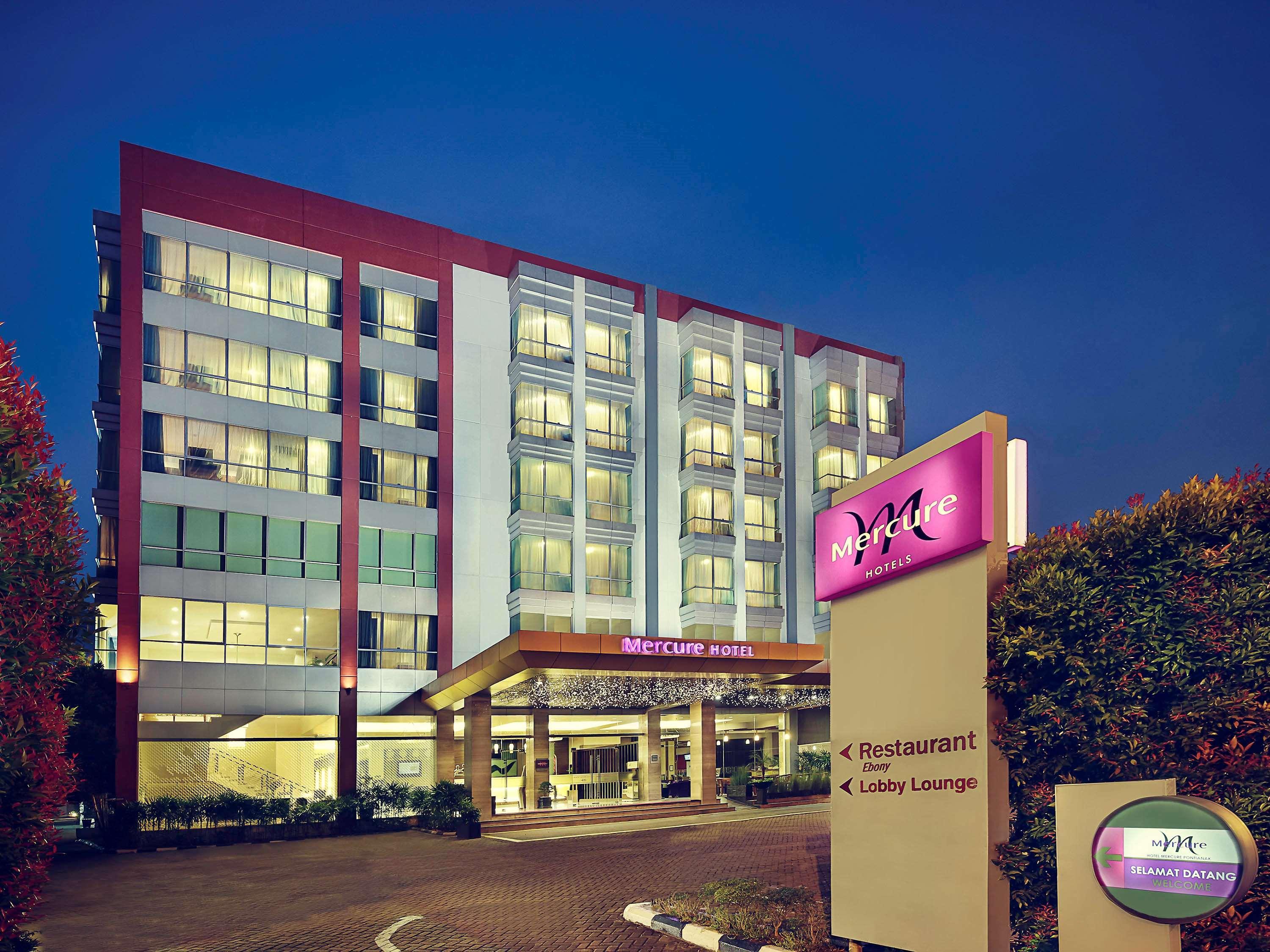 Mercure Pontianak City Center Екстериор снимка
