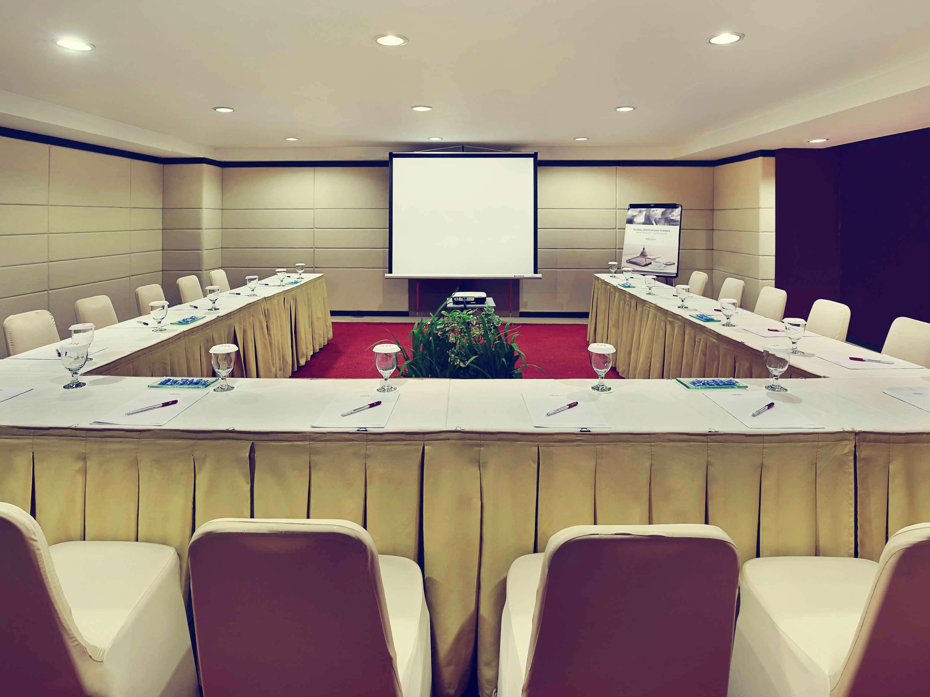 Mercure Pontianak City Center Екстериор снимка
