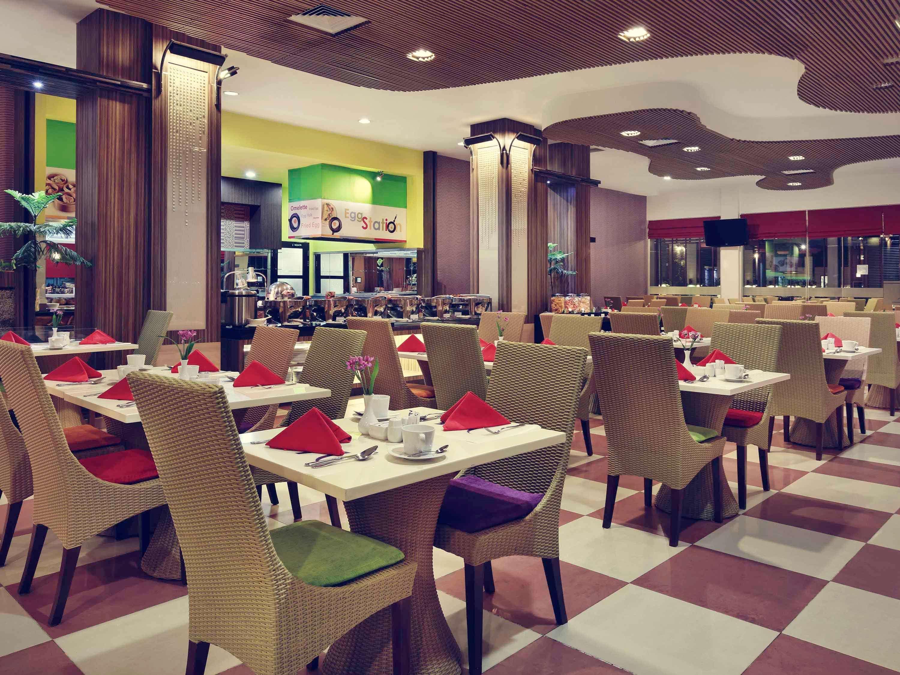 Mercure Pontianak City Center Екстериор снимка
