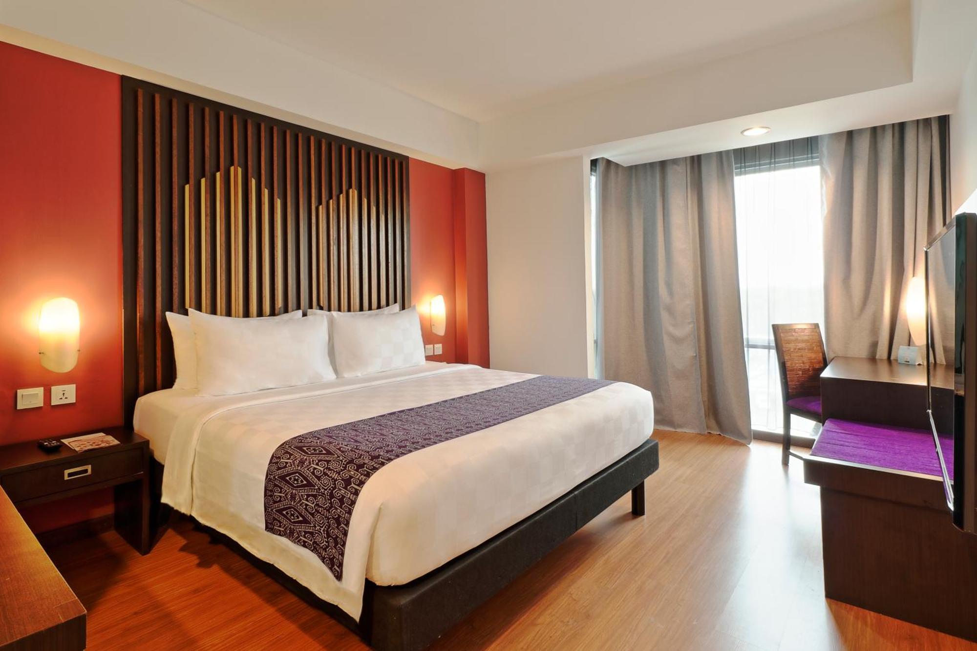 Mercure Pontianak City Center Екстериор снимка