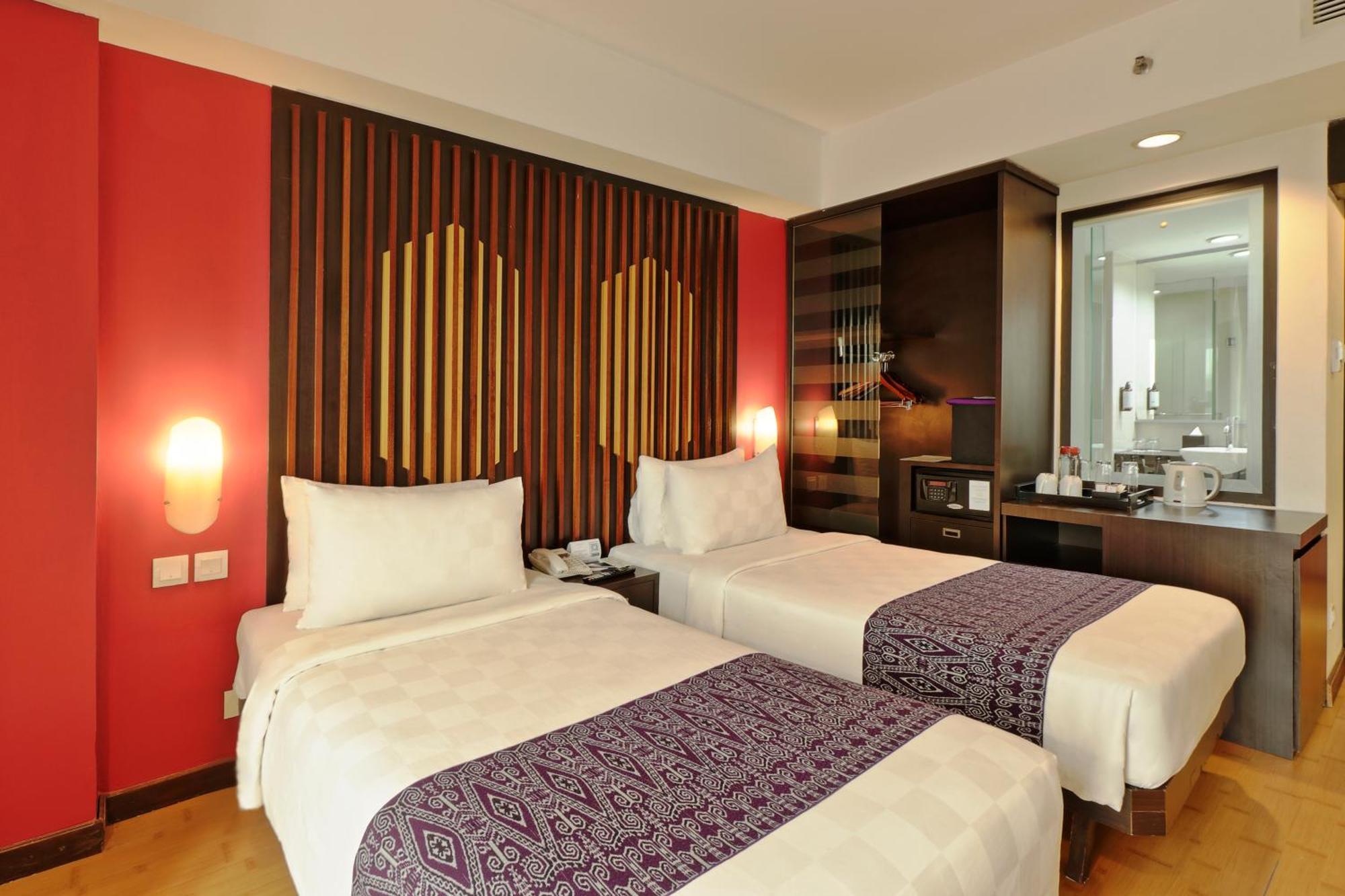 Mercure Pontianak City Center Екстериор снимка