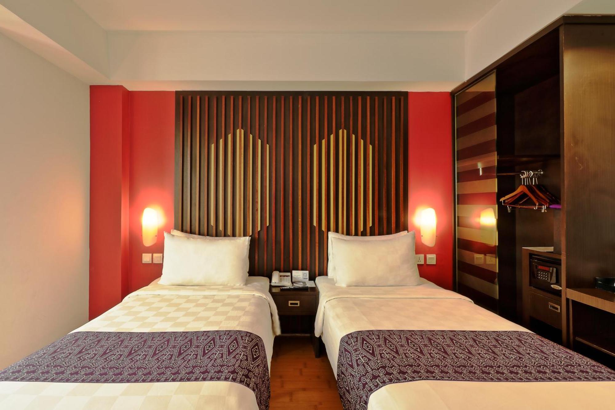 Mercure Pontianak City Center Екстериор снимка