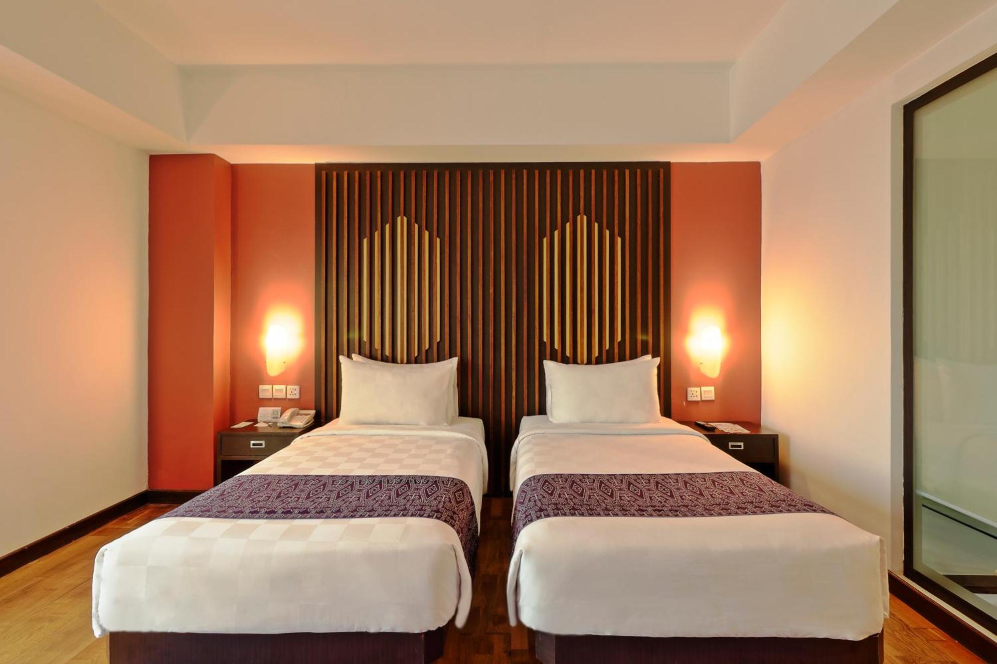 Mercure Pontianak City Center Екстериор снимка