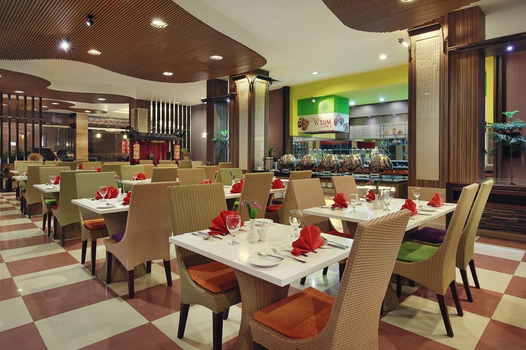Mercure Pontianak City Center Екстериор снимка