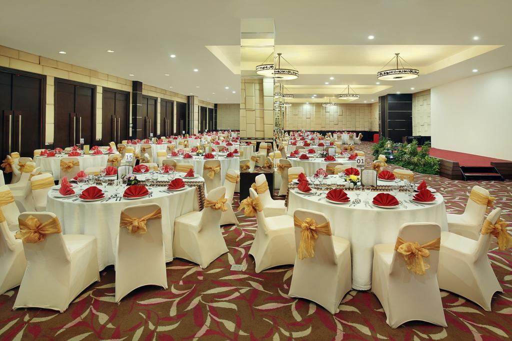 Mercure Pontianak City Center Екстериор снимка