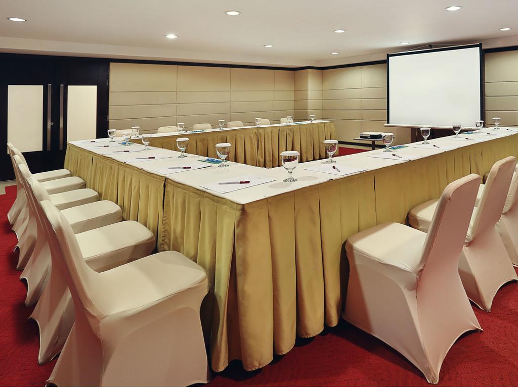 Mercure Pontianak City Center Екстериор снимка